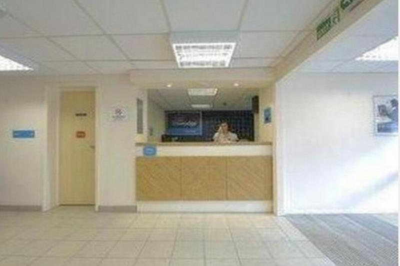 Travelodge Barnsley Kültér fotó